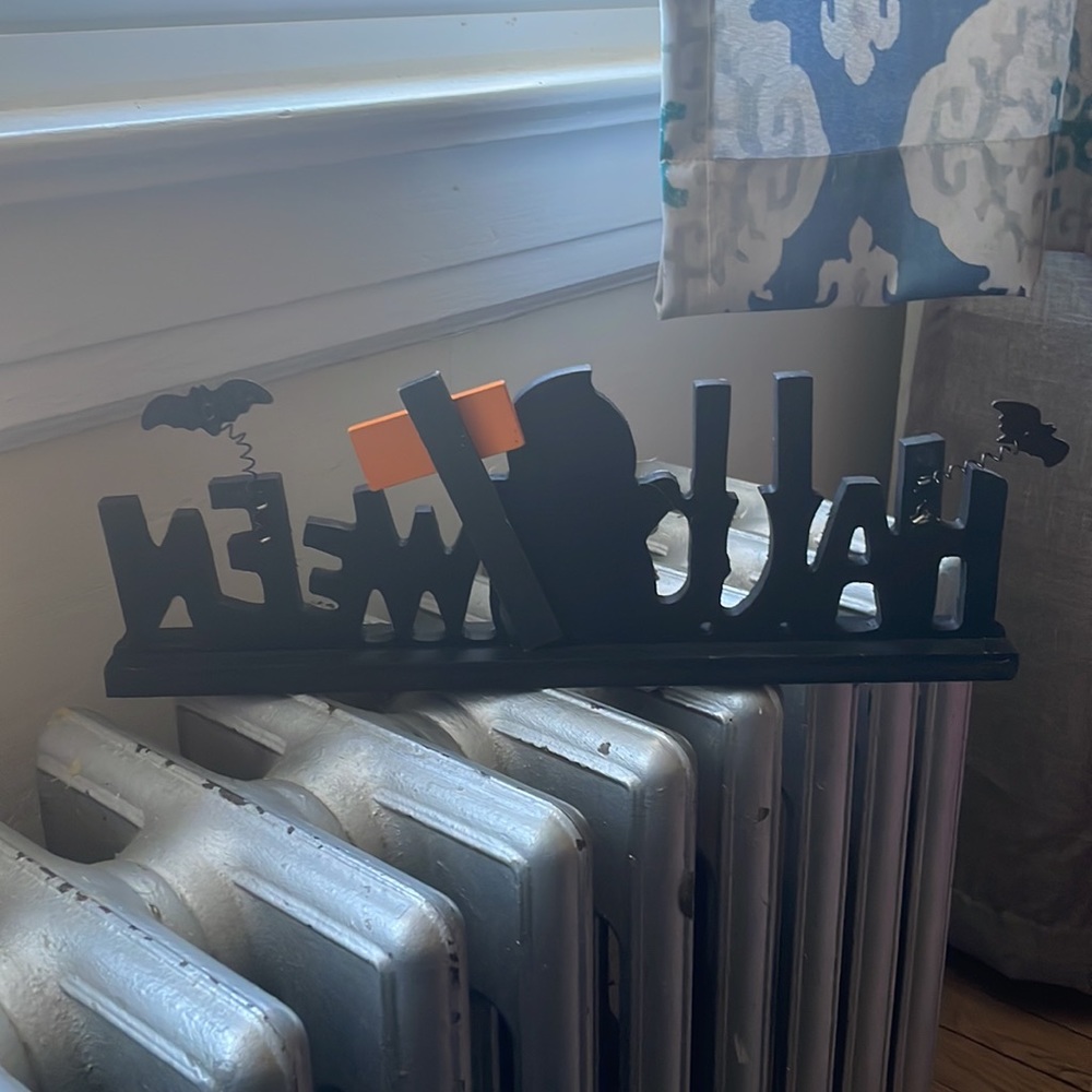 Window decor - Picture 2 of 3